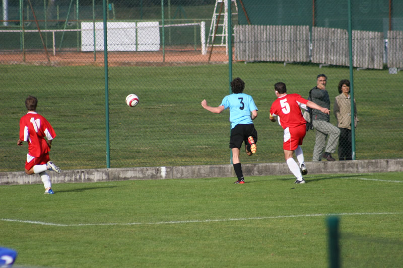 gal/08. Spieltag- SV Reischach-Rasen/2006-10-24 - SVR gg. Rasen-Antholz 077.jpg